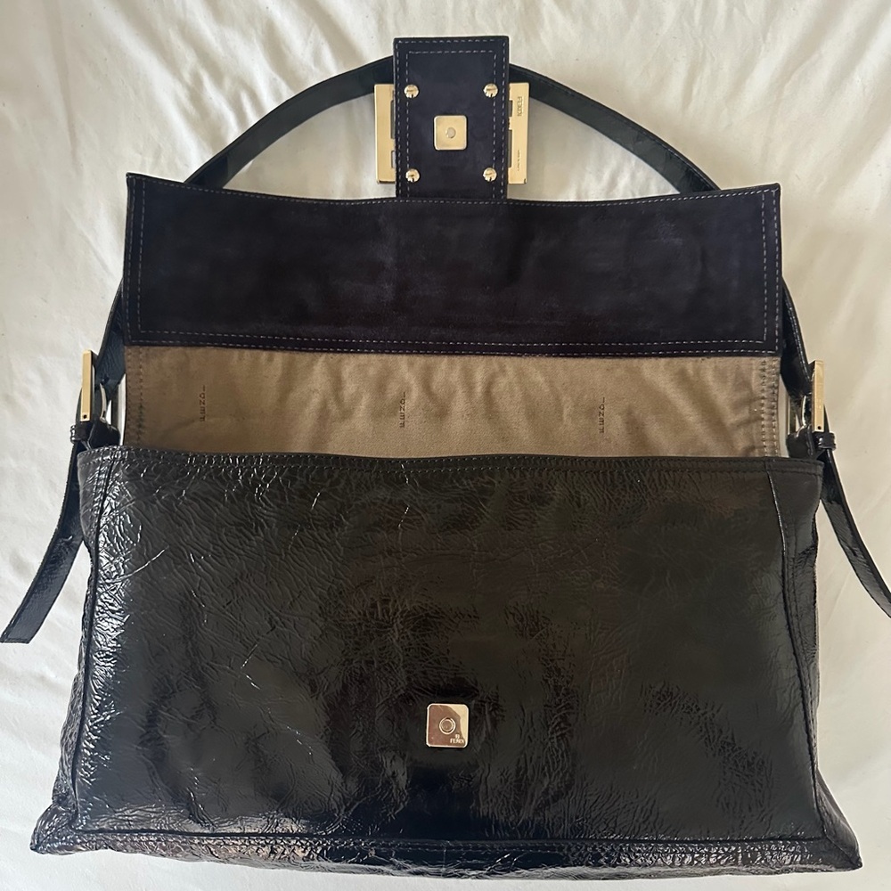 Fendi Maxi Baguette Black Crinkle Patent Leather - Picture 3 of 14